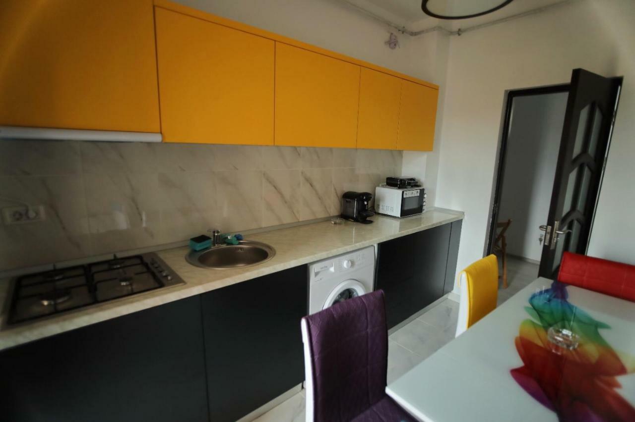 Apartament Kevin Mamaia Nord Apartment นาโวดาริ ภายนอก รูปภาพ